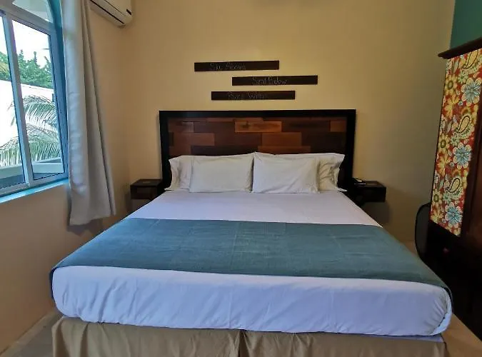 Belize Tropical Dream Hotel 2*